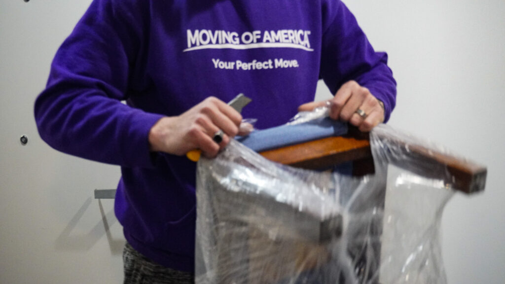Mover Unwrapping Chair