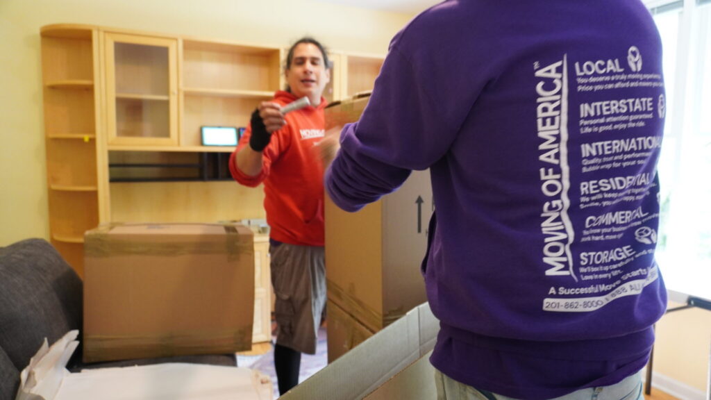 movers packing a home in Fair Lawn NJ
