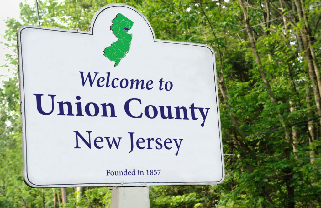 Union County Left Side We Move Everyone Everything Everywhere 2000 X 1300